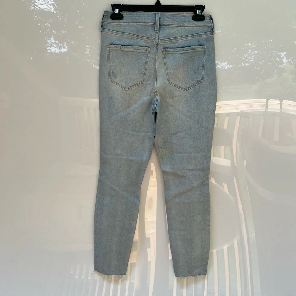 NWOT Old Navy Rockstar Super Skinny High Rise Distressed Full Button Fly Jeans
